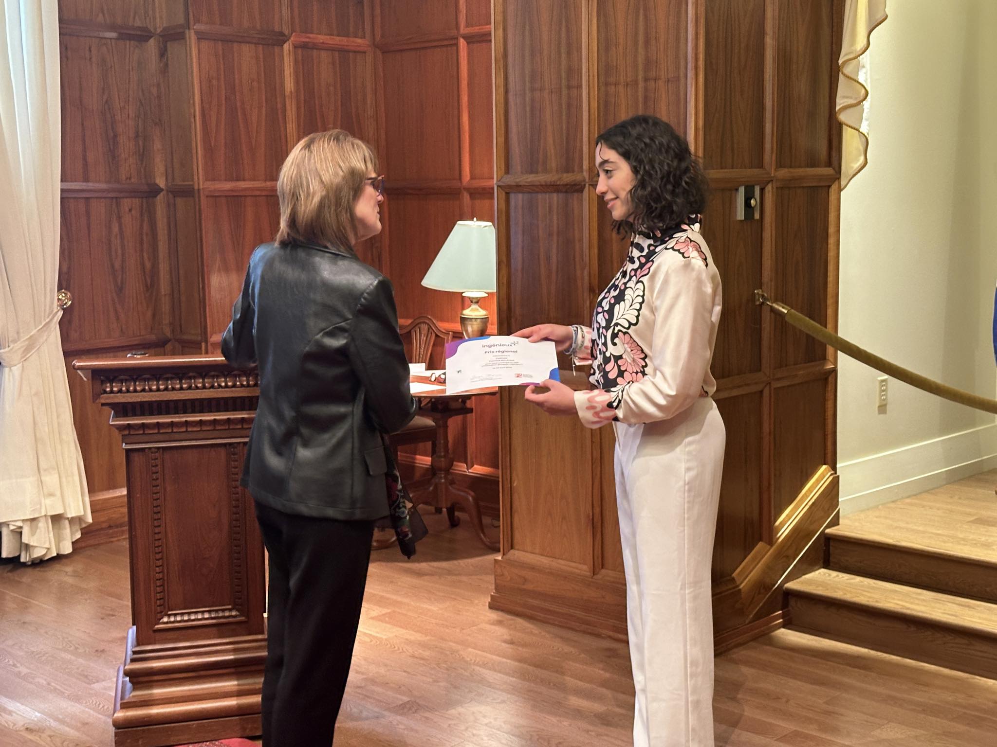 Miss Yasmine Ben Arous rewarded at the Lieutenant Governor's Cabinet with the Ingénieux+ scholarship

